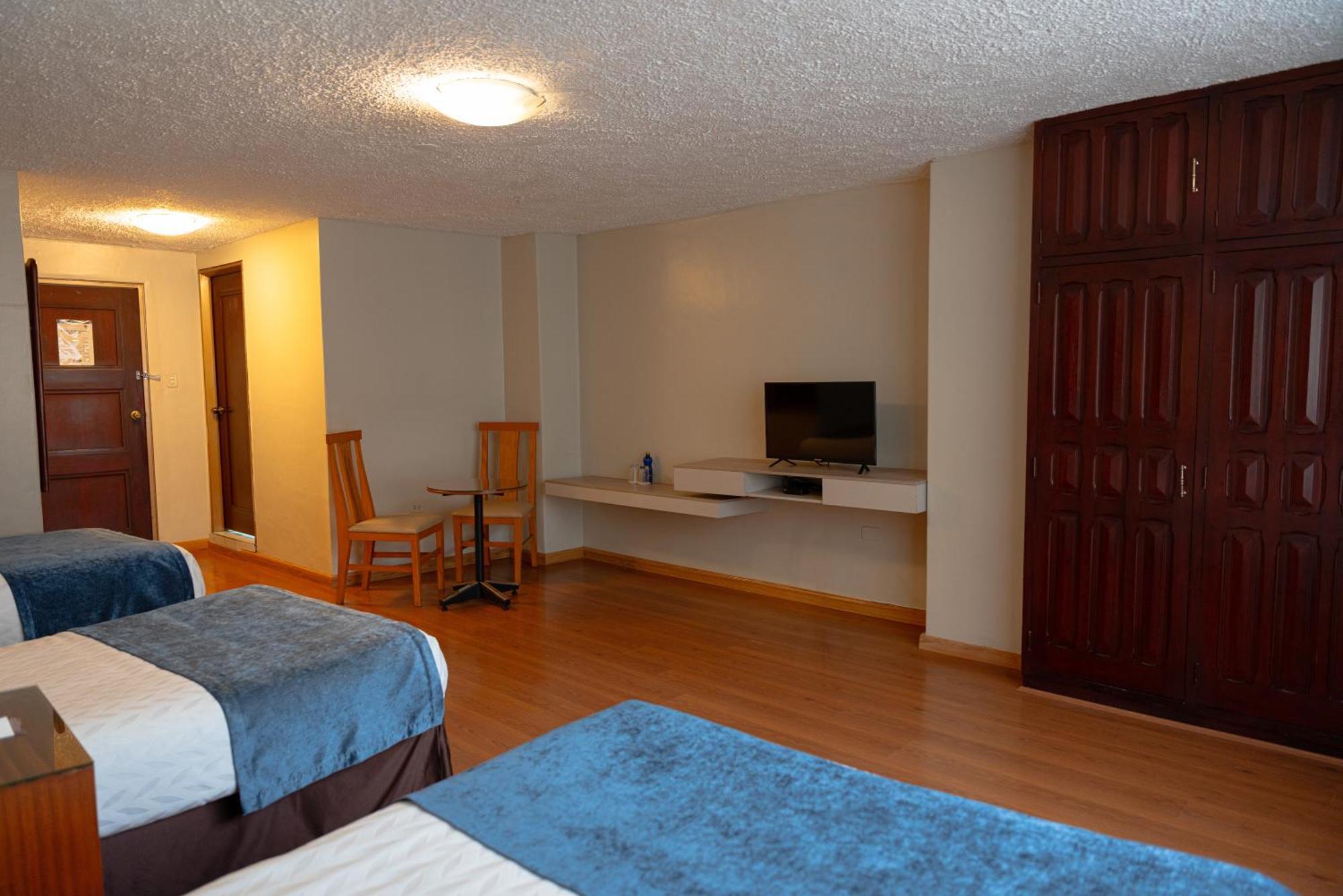 Hotel Santa Monica Cuenca Extérieur photo