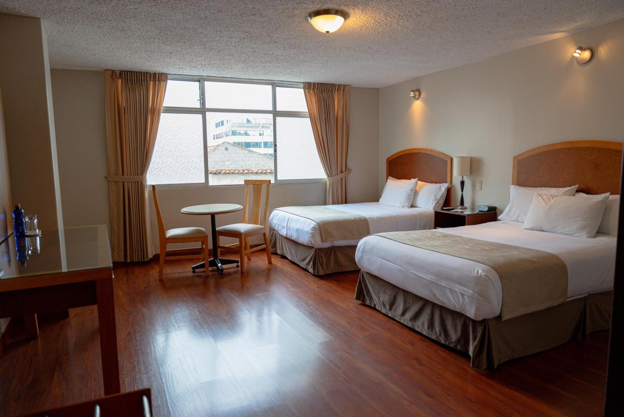 Hotel Santa Monica Cuenca Extérieur photo