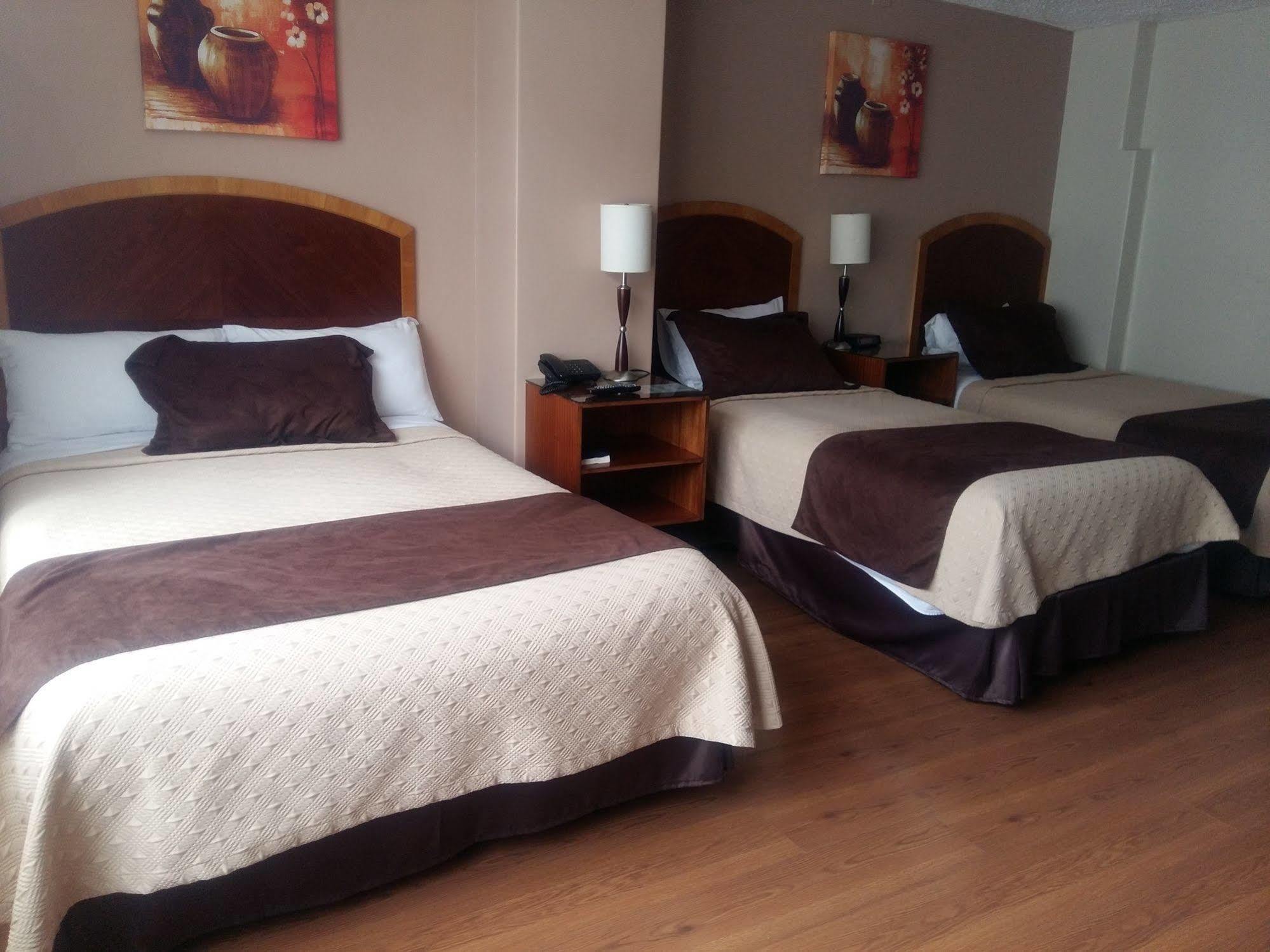 Hotel Santa Monica Cuenca Extérieur photo